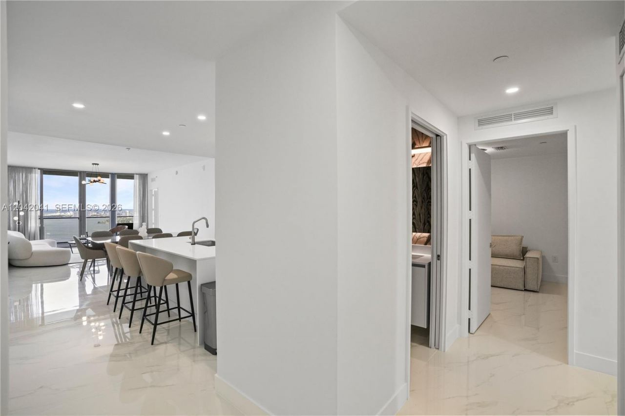 700 NE 24 , Unit 3905, Miami, FL 33137 Photo