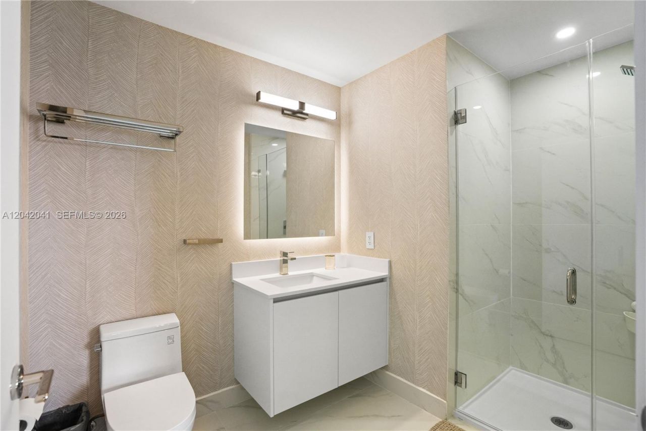 700 NE 24 , Unit 3905, Miami, FL 33137 Photo