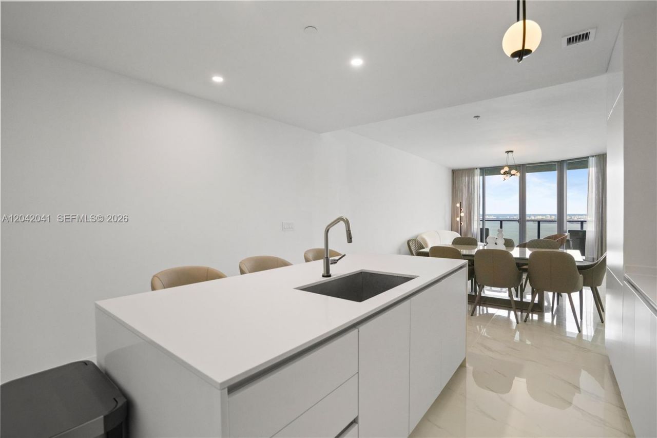 700 NE 24 , Unit 3905, Miami, FL 33137 Photo
