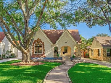 915 Stewart, Dallas, TX 75208