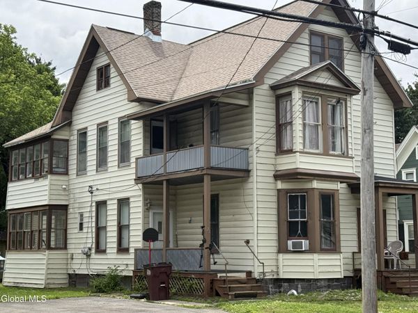 22 E 8th Avenue, Unit 2, Gloversville, NY 12078