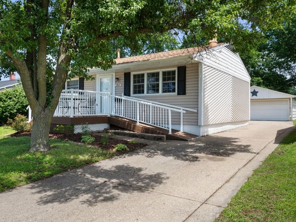 2807 N Lincoln Avenue, Davenport, IA 50804