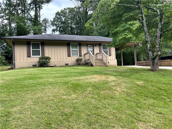 2269 Lakewood Drive NW, Kennesaw, GA 30152