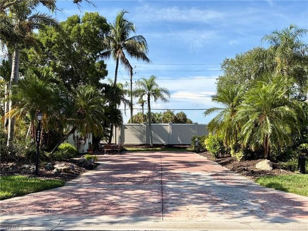 4596 Southern Breeze DR , NAPLES, FL 34114