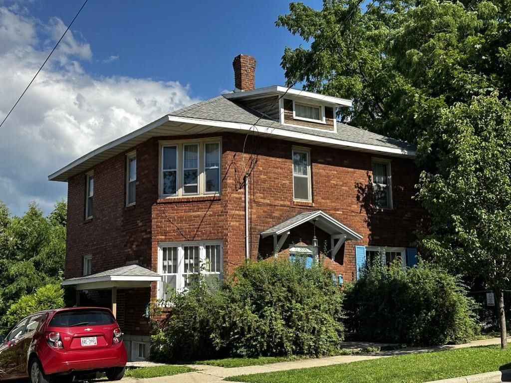 325 S Page Street, Stoughton, WI 53589 Main Photo
