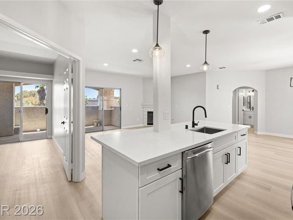 6821 Santa Isabel Avenue , Unit 201, Las Vegas, NV 89146