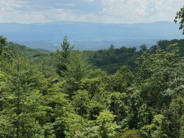 340 Lazy Country Cove Road , Murphy, NC 28906