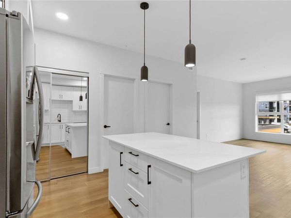2469 Gateway Rd , Unit #206, Langford, BC V9B 6R7