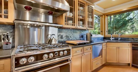 124 Grove St, Nevada City, CA 95959 Photo
