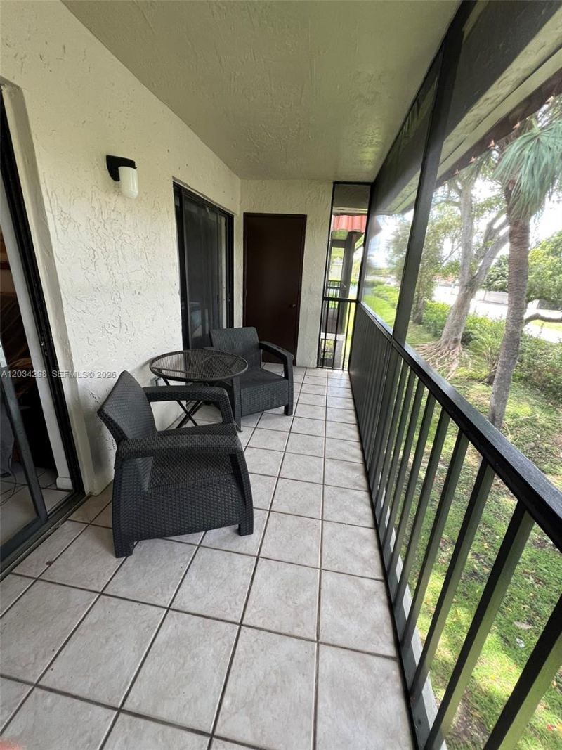 9710 Hammocks Blvd, Unit 204-31, Miami, FL 33196 Photo