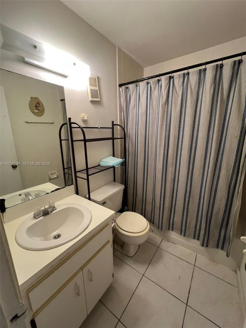 9710 Hammocks Blvd, Unit 204-31, Miami, FL 33196 Photo