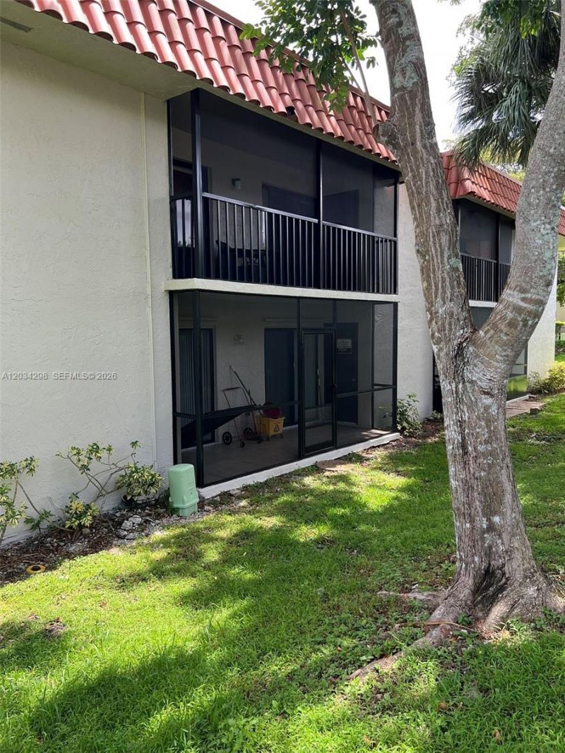9710 Hammocks Blvd, Unit 204-31, Miami, FL 33196 Photo