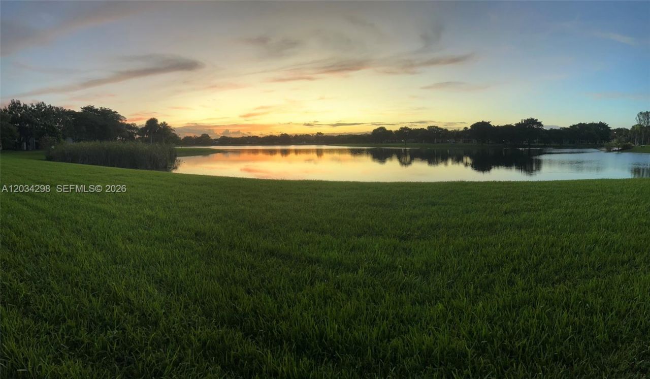 9710 Hammocks Blvd, Unit 204-31, Miami, FL 33196 Photo