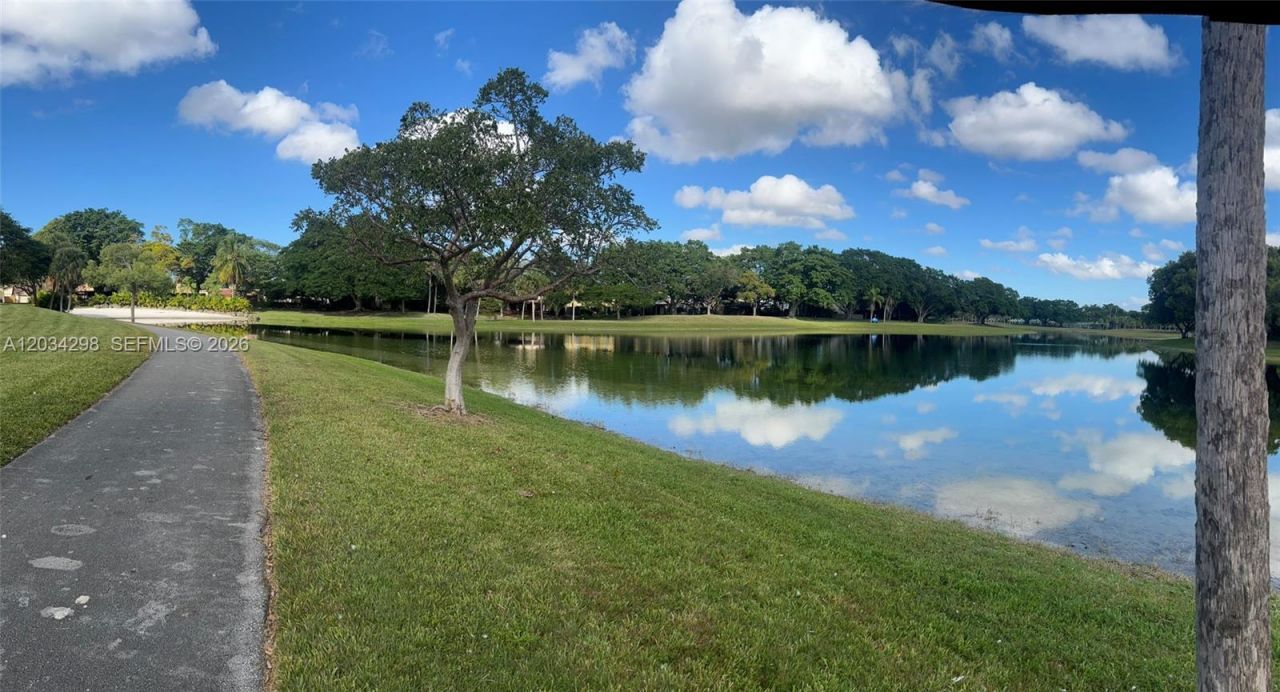 9710 Hammocks Blvd, Unit 204-31, Miami, FL 33196 Photo