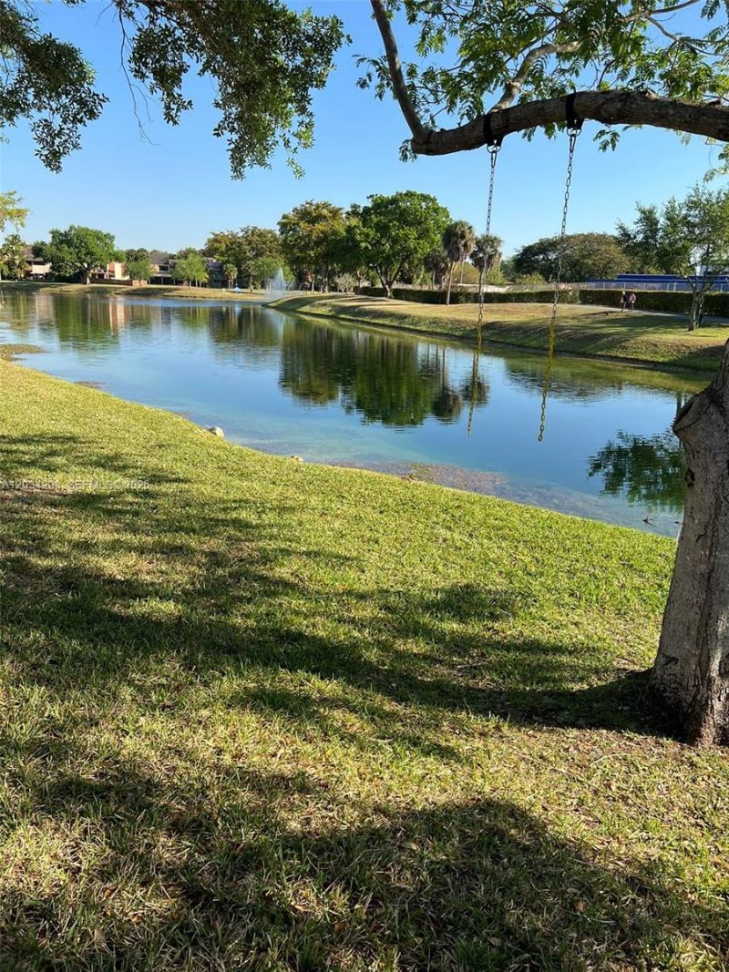 9710 Hammocks Blvd, Unit 204-31, Miami, FL 33196 Photo