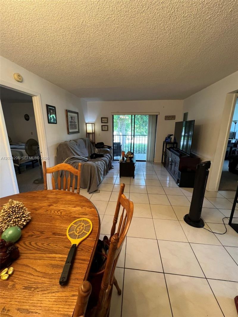 9710 Hammocks Blvd, Unit 204-31, Miami, FL 33196 Photo