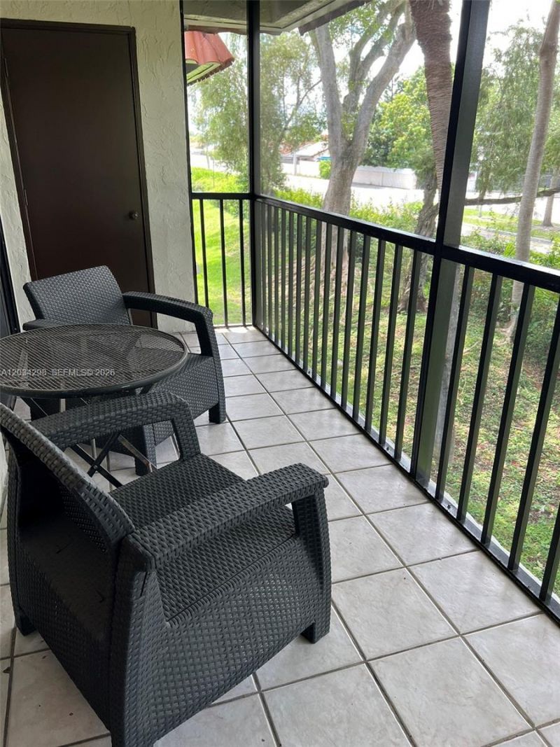 9710 Hammocks Blvd, Unit 204-31, Miami, FL 33196 Photo