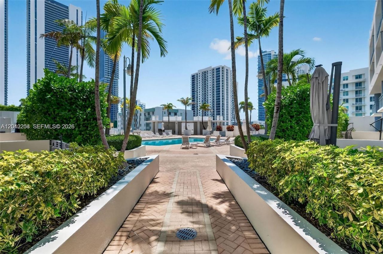 350 NE 24th St , Unit 814, Miami, FL 33137 Photo