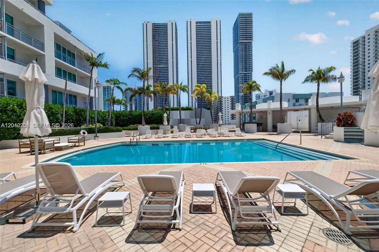 350 NE 24th St , Unit 814, Miami, FL 33137 Photo