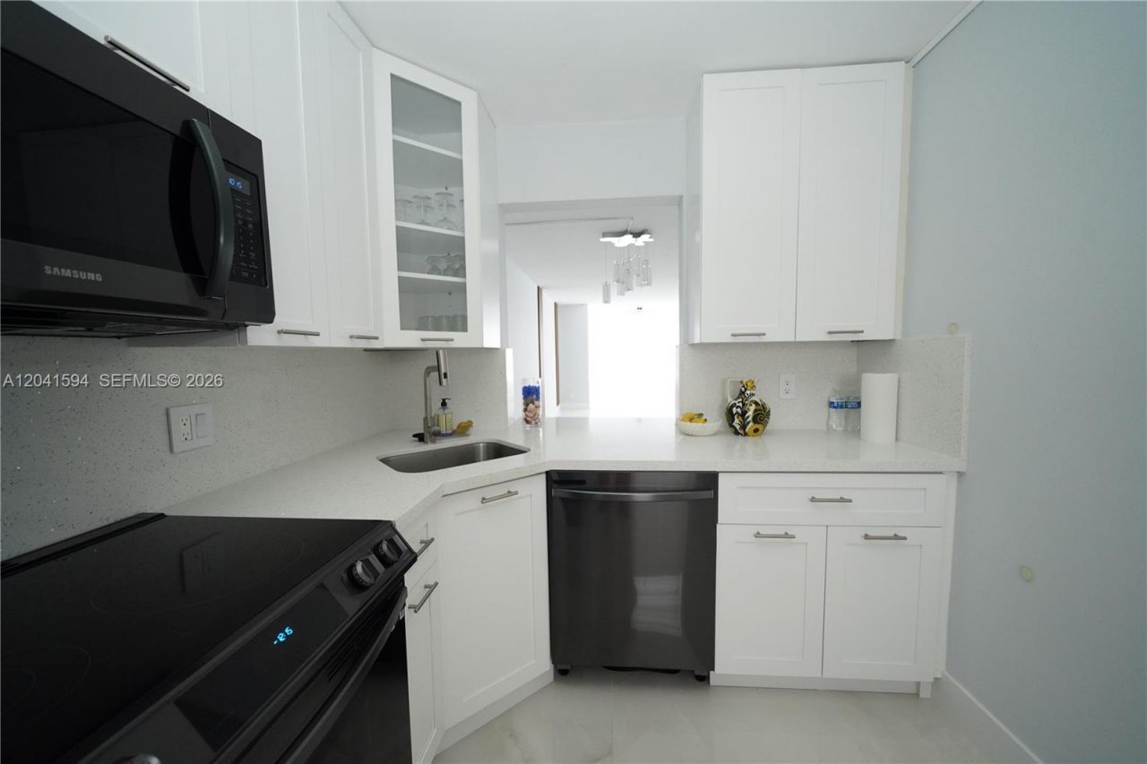 2551 Aragon Blvd, Unit 310, Sunrise, FL 33322 Photo