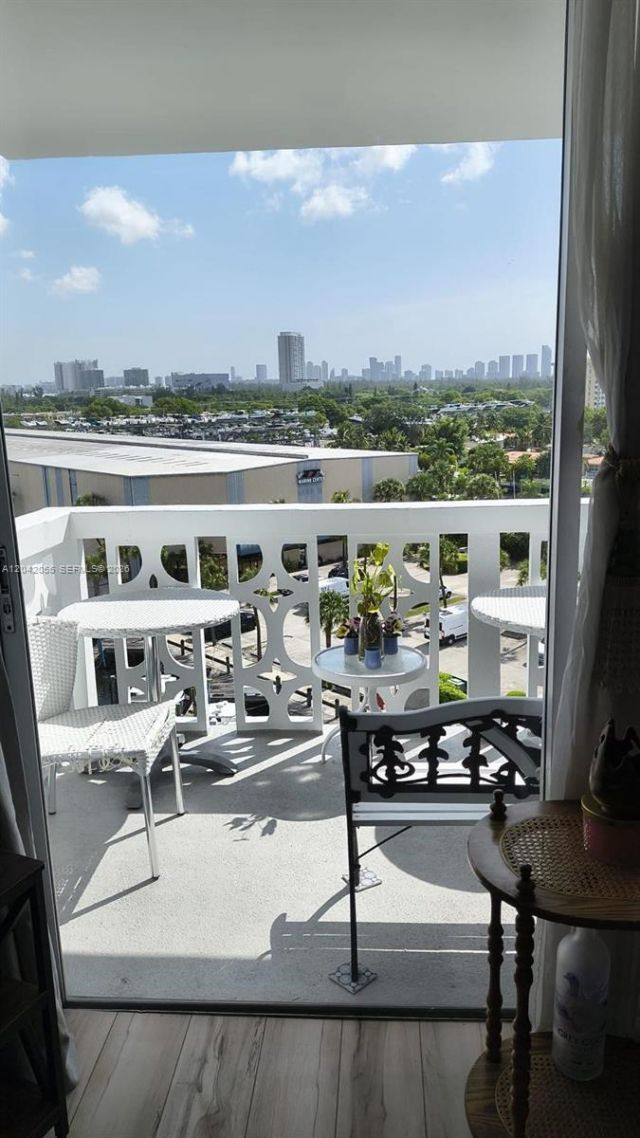 13155 Ixora Ct, Unit 810, North Miami, FL 33181 Photo