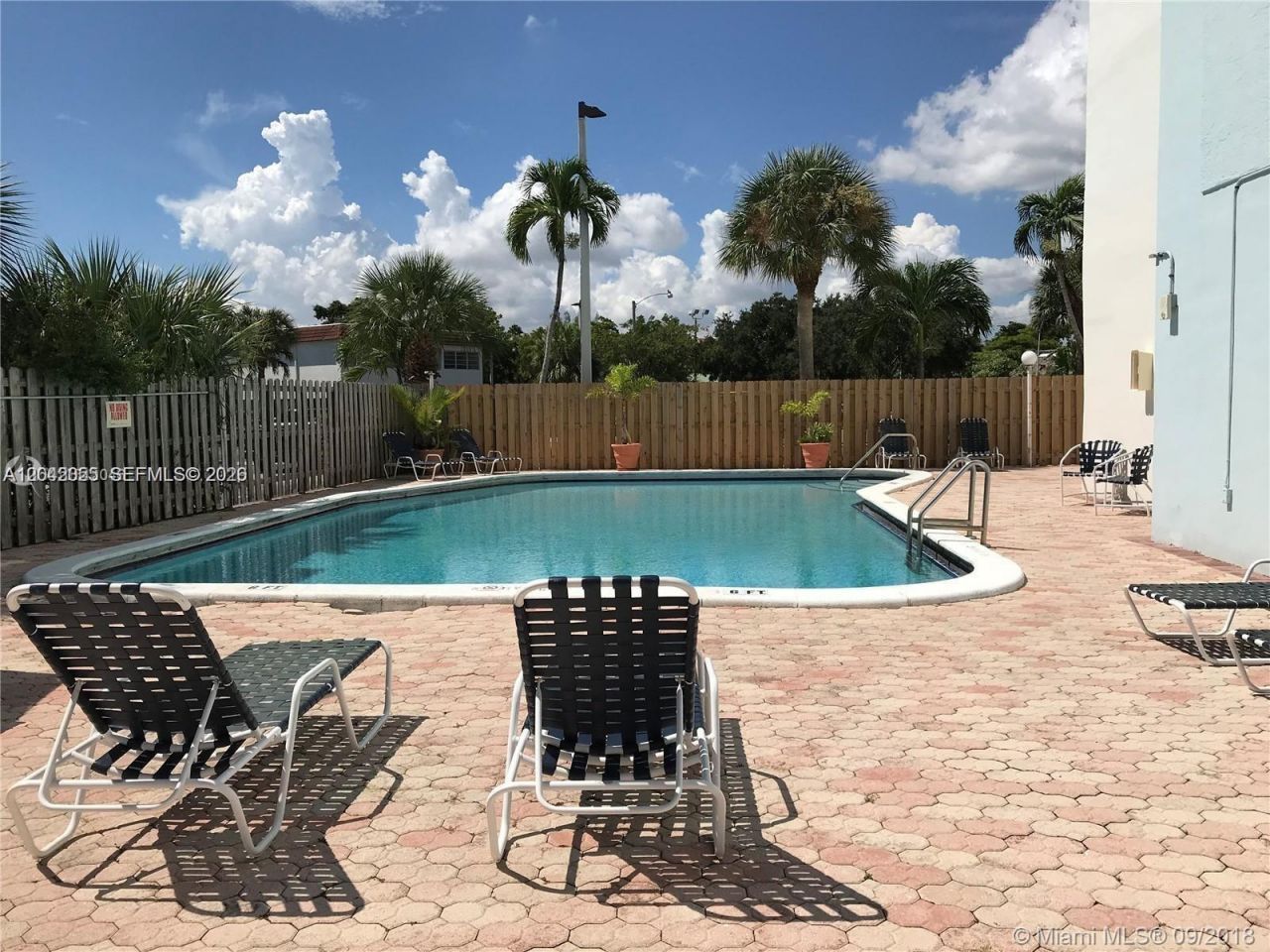 13155 Ixora Ct, Unit 810, North Miami, FL 33181 Photo