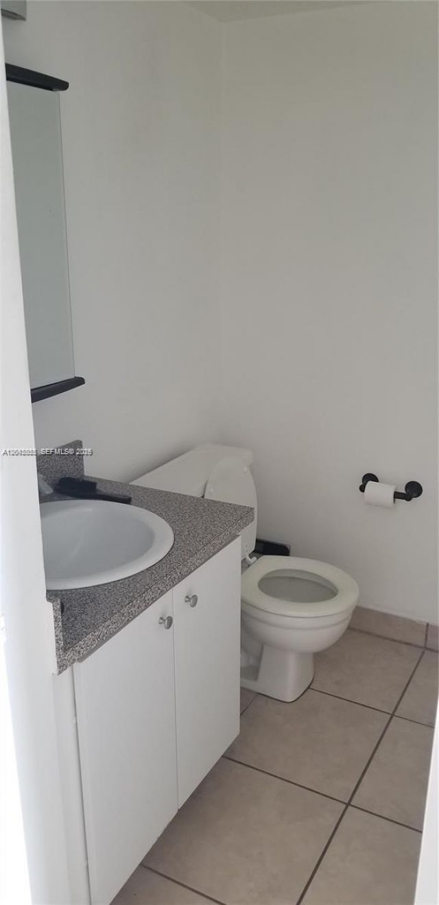 13155 Ixora Ct, Unit 810, North Miami, FL 33181 Photo