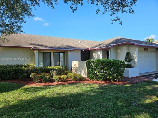 10301 Greenbriar Ct , Boca Raton, FL 33498