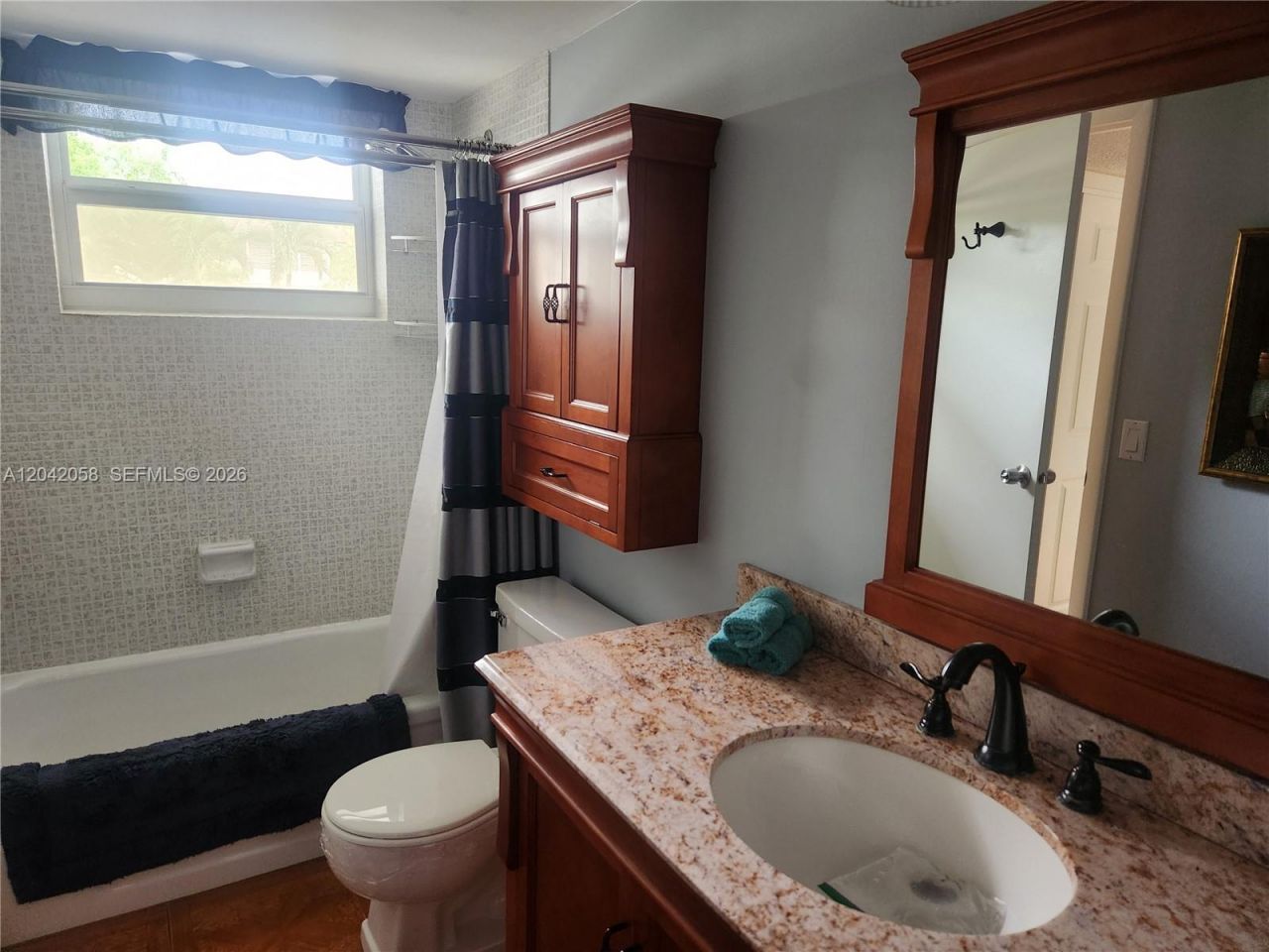 5001 NW 34th St , Unit 205, Lauderdale Lakes, FL 33319 Photo