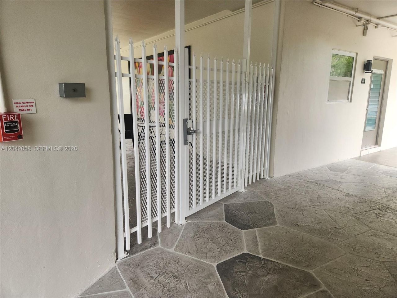 5001 NW 34th St , Unit 205, Lauderdale Lakes, FL 33319 Photo