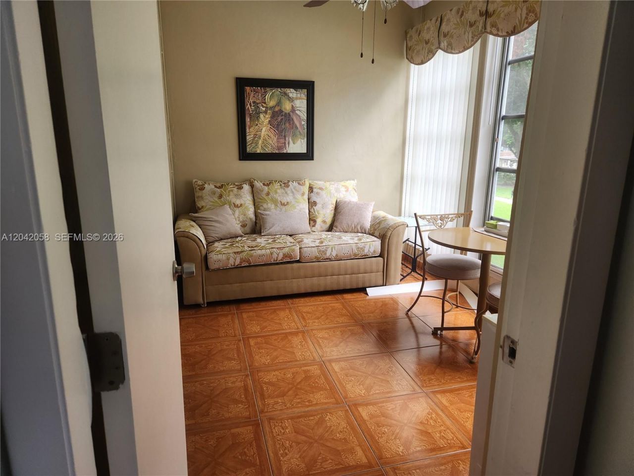 5001 NW 34th St , Unit 205, Lauderdale Lakes, FL 33319 Photo