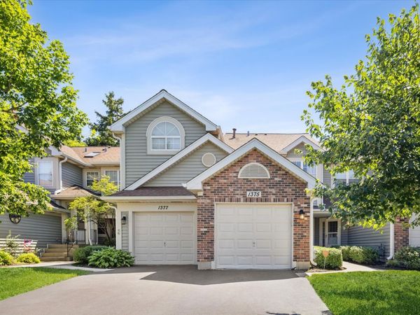 1375 Ridgefield Circle , Unit 1375, Carol Stream, IL 60188