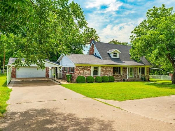 210 Yucca Drive , Weatherford, TX 76087