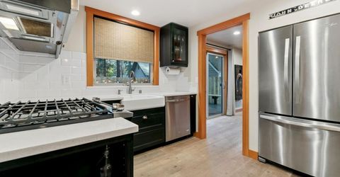 832 Merced Avenue, South Lake Tahoe, CA 96150 Photo