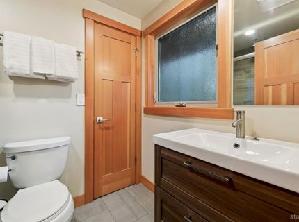 832 Merced Avenue, South Lake Tahoe, CA 96150 Photo