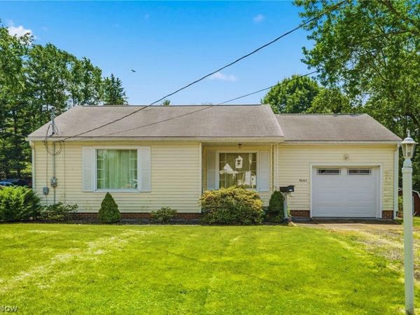 9864 Louisville Street NE, Louisville, OH 44710