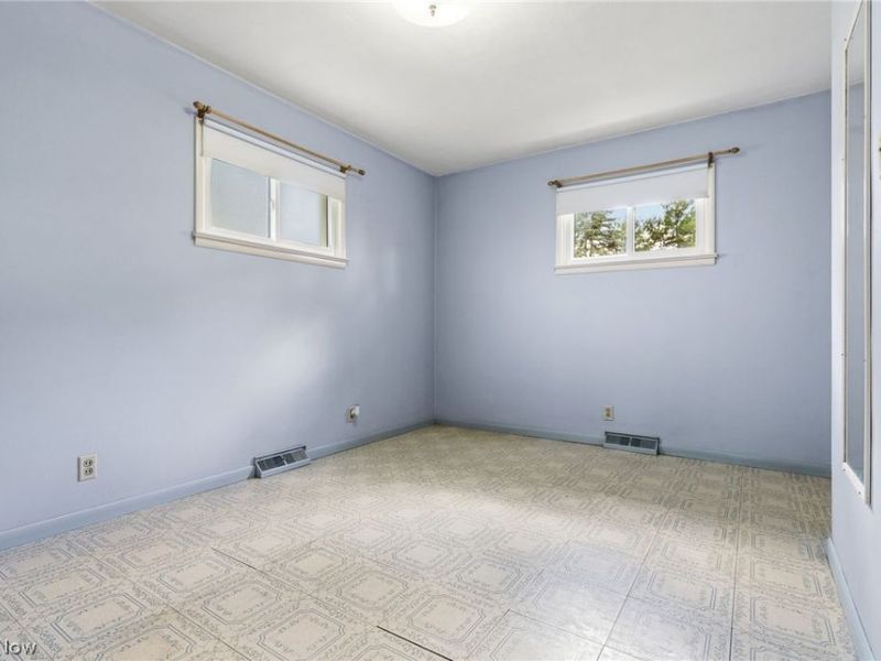 9864 Louisville Street NE, Louisville, OH 44710 Photo 20