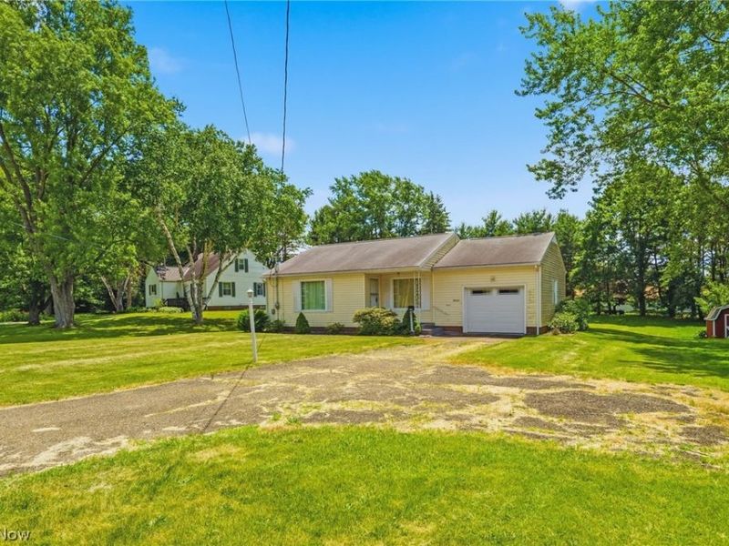 9864 Louisville Street NE, Louisville, OH 44710 Photo 5