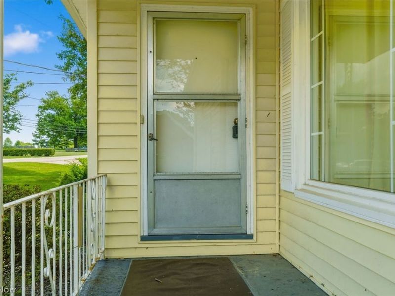 9864 Louisville Street NE, Louisville, OH 44710 Photo 7