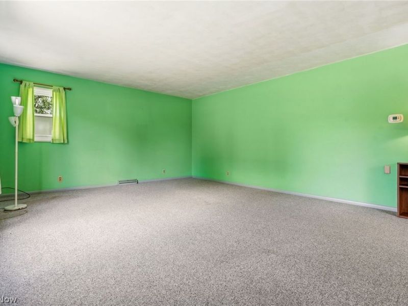 9864 Louisville Street NE, Louisville, OH 44710 Photo 8