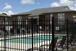 2005 Greens Blvd.  photo 4