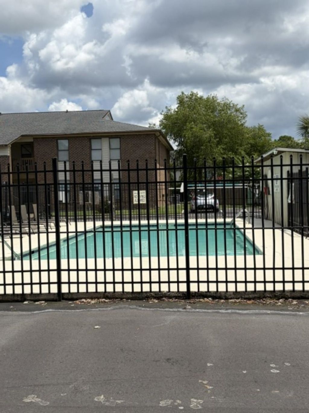 2005 Greens Blvd.  Photo 5