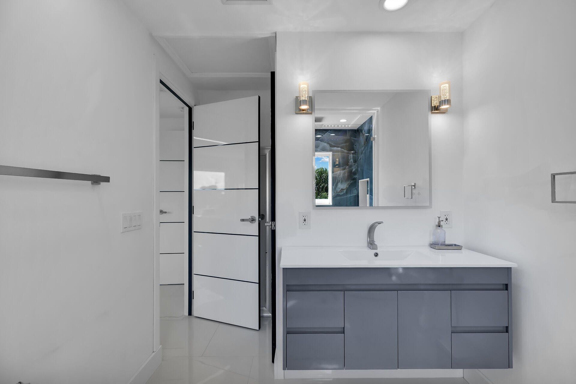 209 Corsair Road, Duck Key, FL 33050 Photo