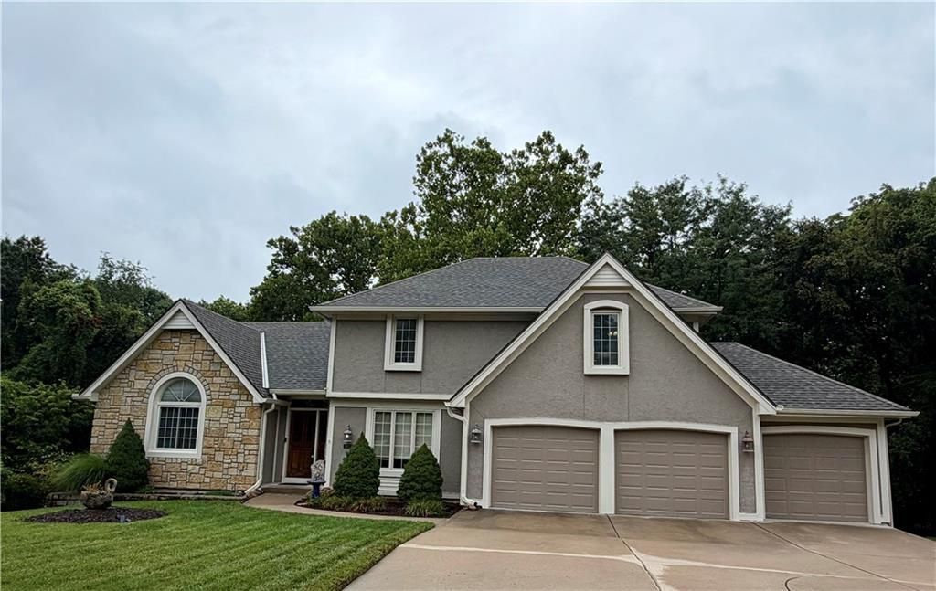 6001 78th Court, Kansas City, MO 64151 Main Photo
