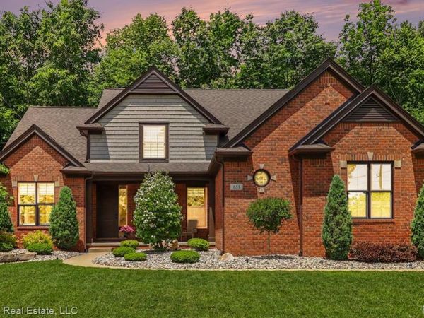 651 Wynstone Circle N, Oakland Twp, MI 48363