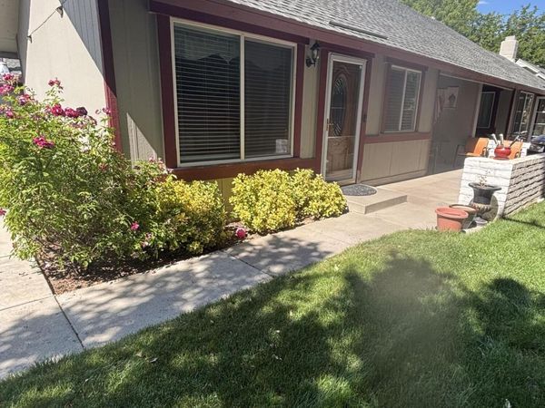 1667 London Circle, Sparks, NV 89431