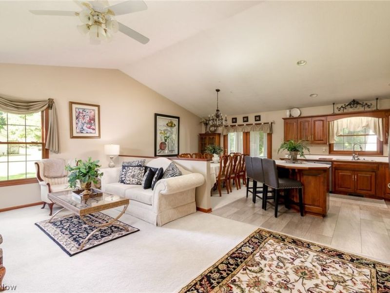 887 Manor Circle, Howard, OH 43028 Photo 10