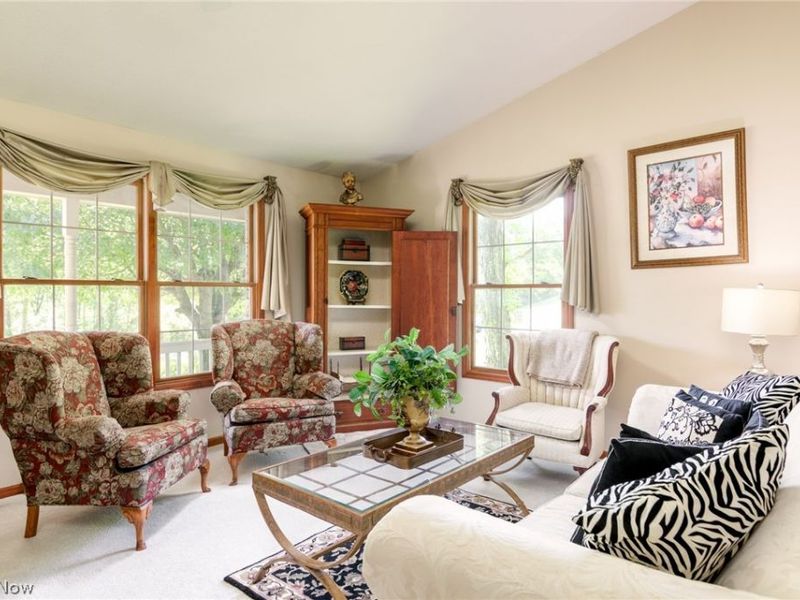 887 Manor Circle, Howard, OH 43028 Photo 11