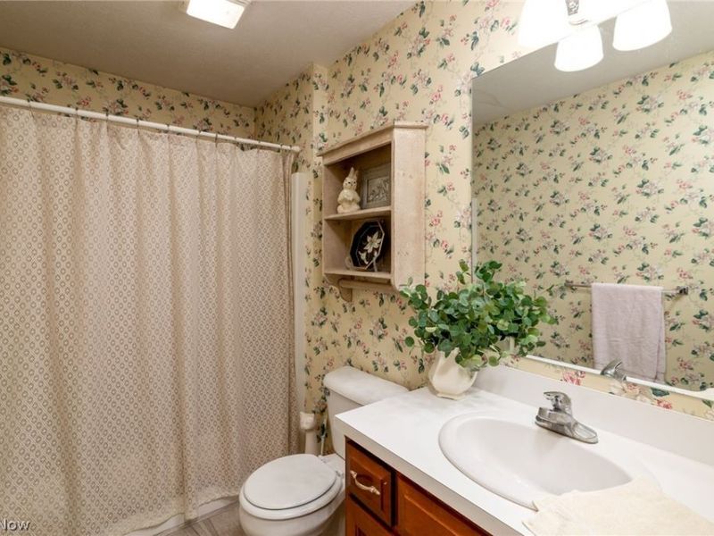 887 Manor Circle, Howard, OH 43028 Photo 14