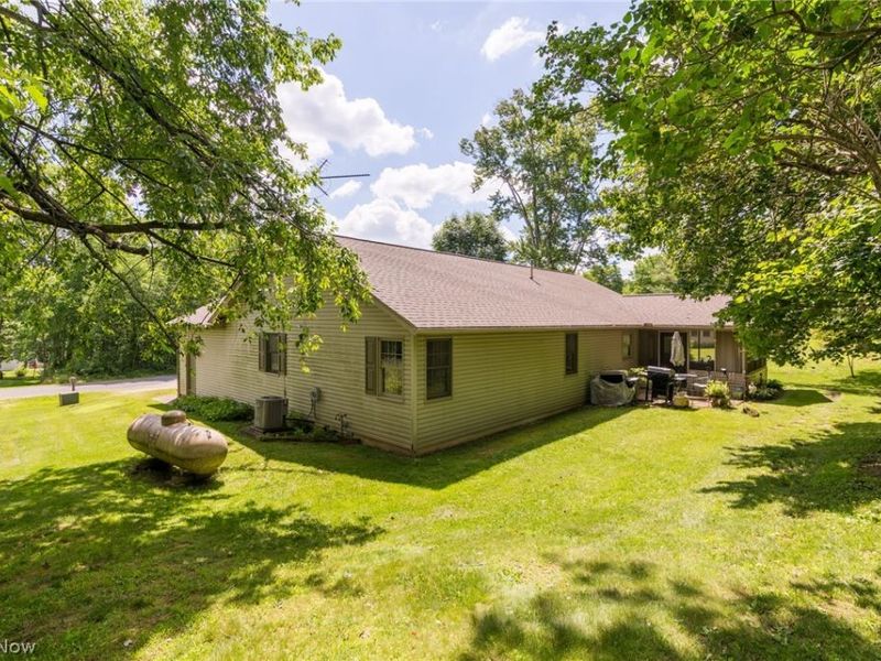 887 Manor Circle, Howard, OH 43028 Photo 27